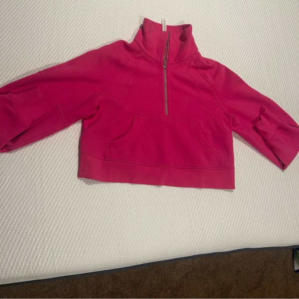 Lululemon scuba 
only wore 1 time
perfect condition